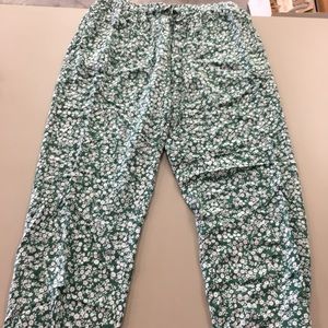 Soft and light sweatpants